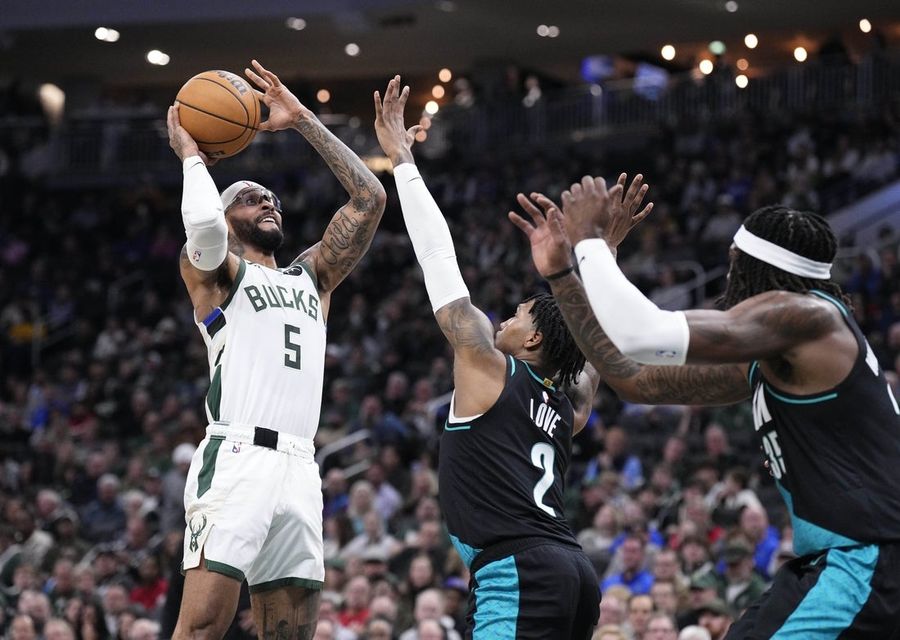 NBA: Portland Trail Blazers at Milwaukee Bucks