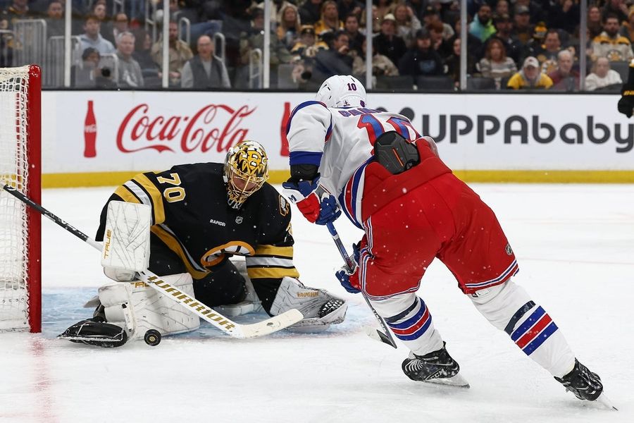 Artemi Panarin shines as Rangers blow by Bruins