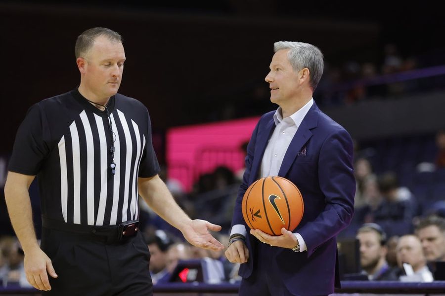 NCAA Basketball: Queens University of Charlotte at Virginia