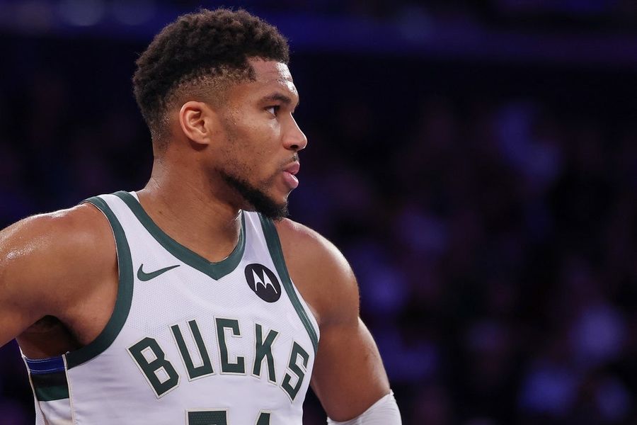 NBA: Milwaukee Bucks at New York Knicks