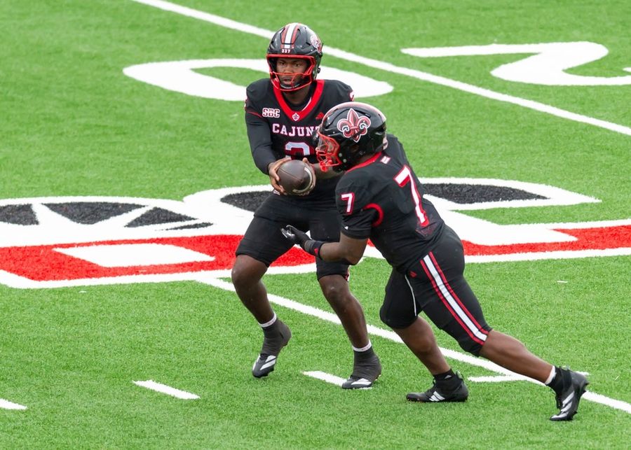 Syndication: The Daily Advertiser