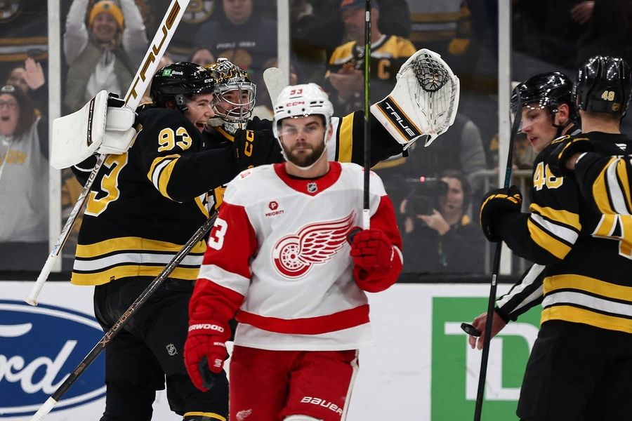 NHL: Detroit Red Wings at Boston Bruins