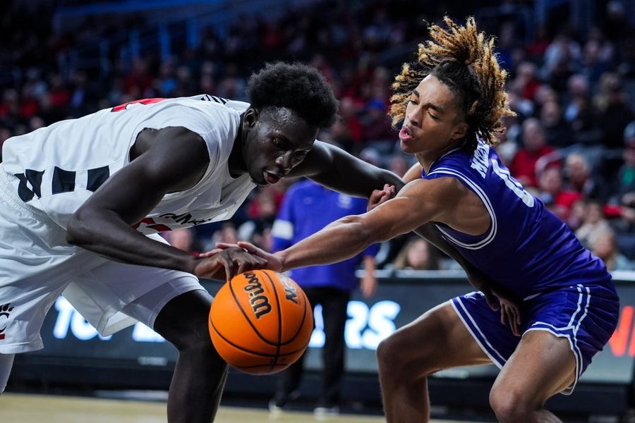 Cincinnati holds off late surge from short-handed Tarleton State