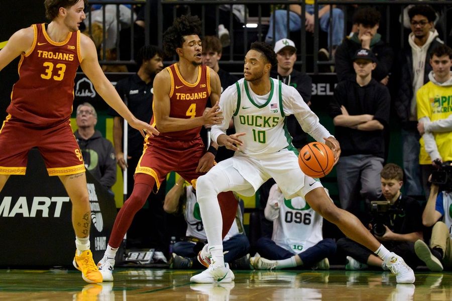 Deadspin | Oregon arrives at matchup with UCLA on 4-game skid