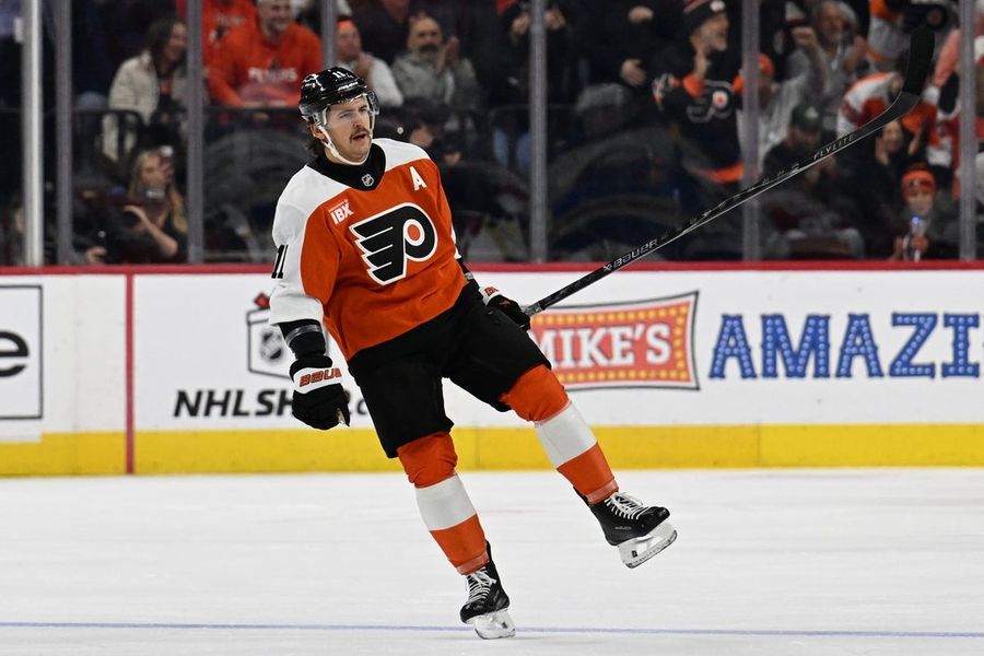 Flyers stay hot with easy win over Sabres