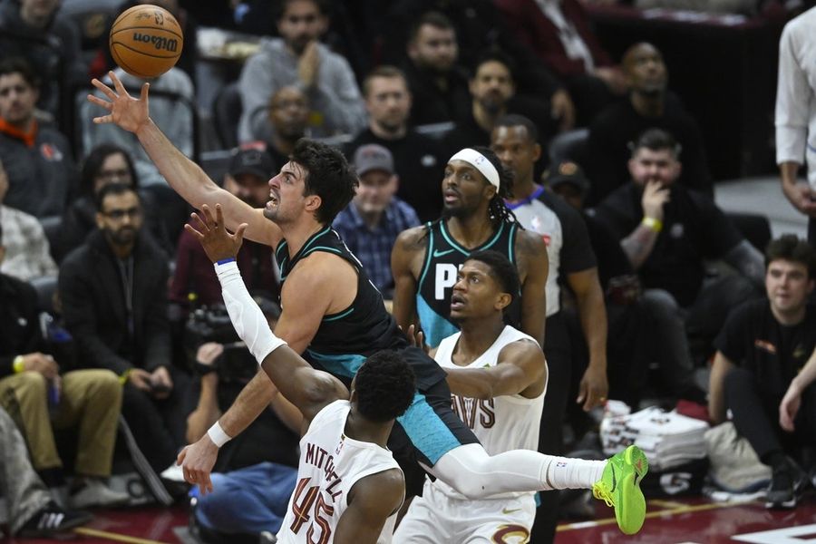 Deni Avdija, Blazers snap three-game losing streak at Cavs' expense