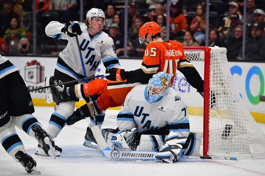 Mammoth golea a los Ducks 7-0 y pone fin a su racha perdedora