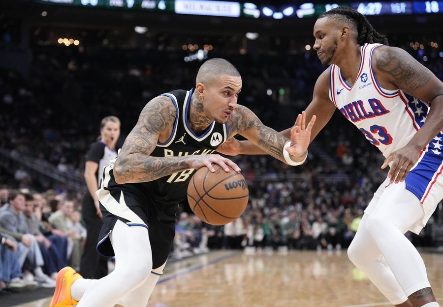 Reserves power 76ers to one-sided win over Bucks