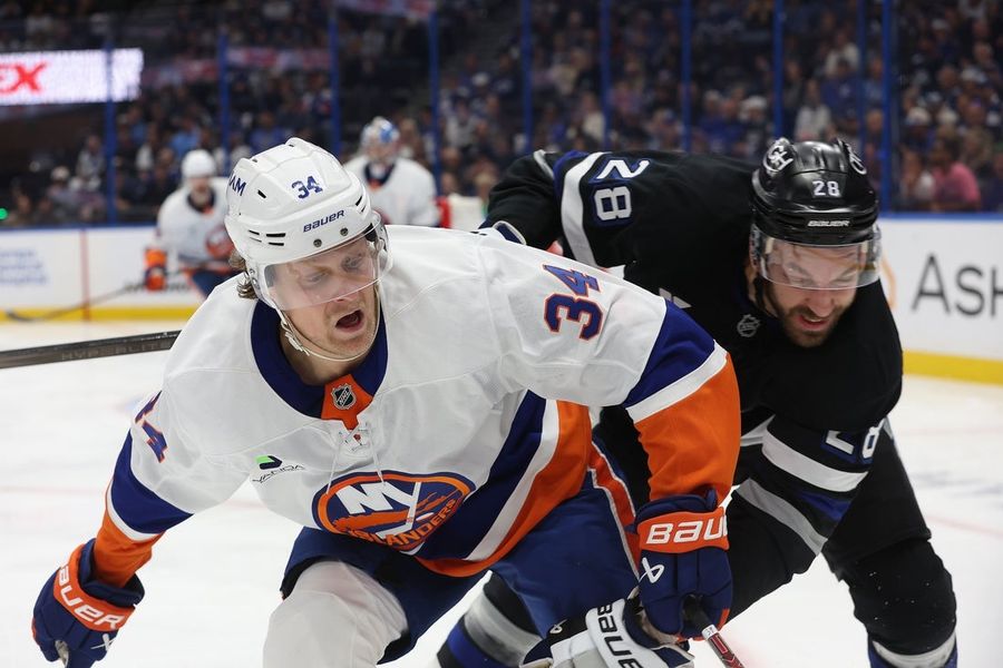 NHL: New York Islanders at Tampa Bay Lightning