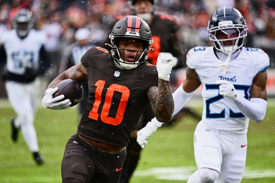 NFL: Tennessee Titans at Cleveland Browns