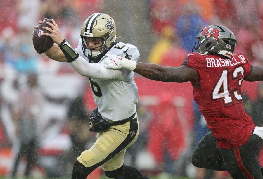 Tyler Shough, Saints push past Buccaneers