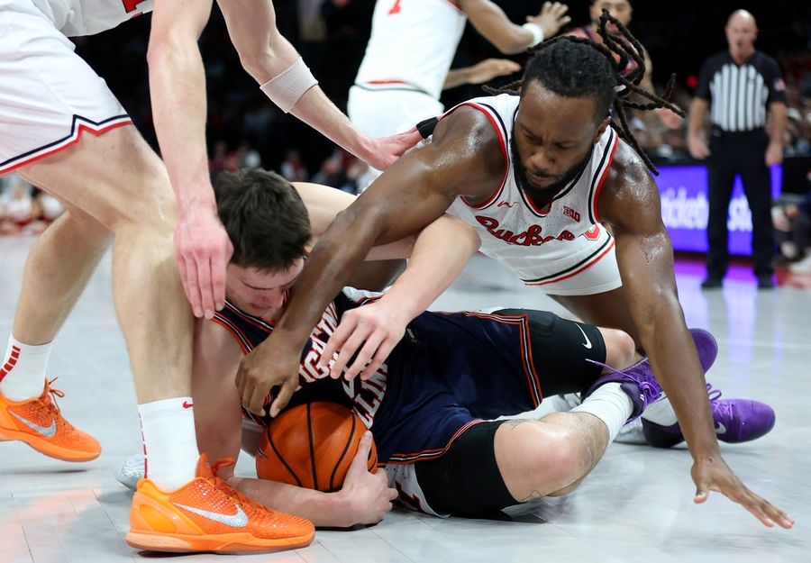 No. 13 Illinois fends off Ohio State in Big Ten opener