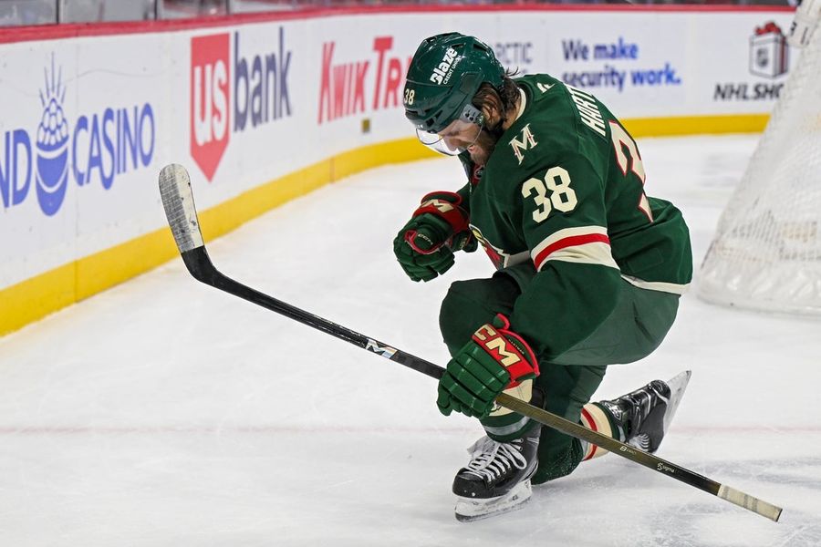 Wild's late goal drops Sens, nets third straight win