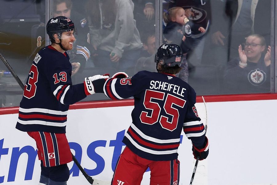 NHL: Washington Capitals at Winnipeg Jets