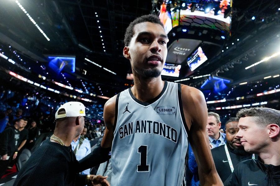 Esa sensación de victoria: los Spurs y los Knicks tienen hambre de título de la Copa NBA