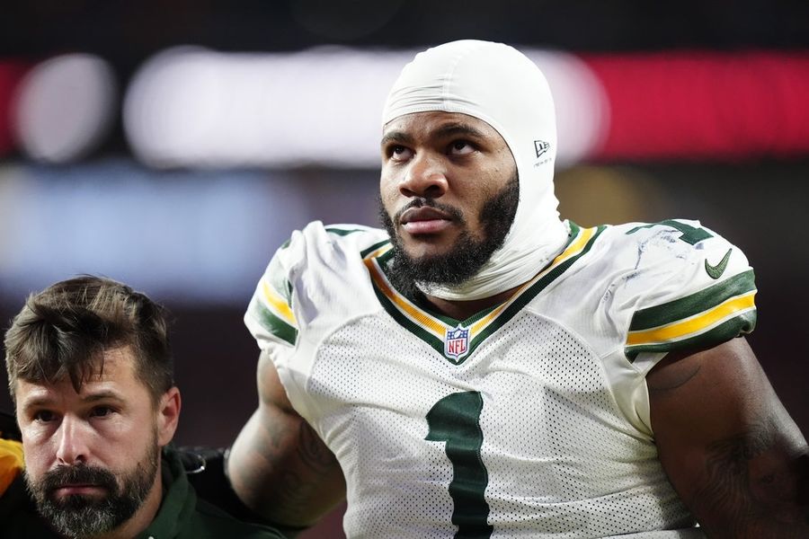 'It doesn't look good': Packers' Micah Parsons suffers potential ACL injury