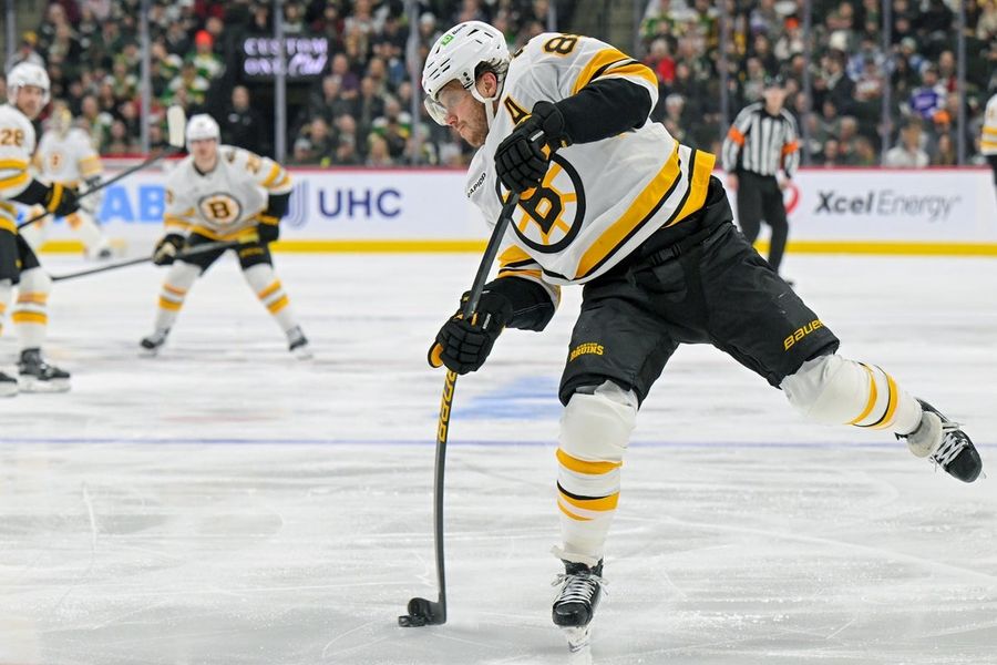 NHL: Boston Bruins at Minnesota Wild