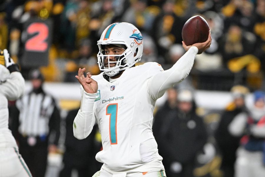 NFL: Miami Dolphins at Pittsburgh Steelers