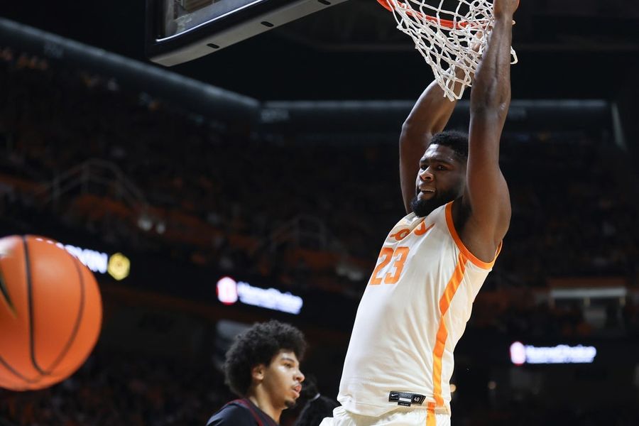 Ja'Kobi Gillespie, No. 20 Tennessee take down No. 11 Louisville