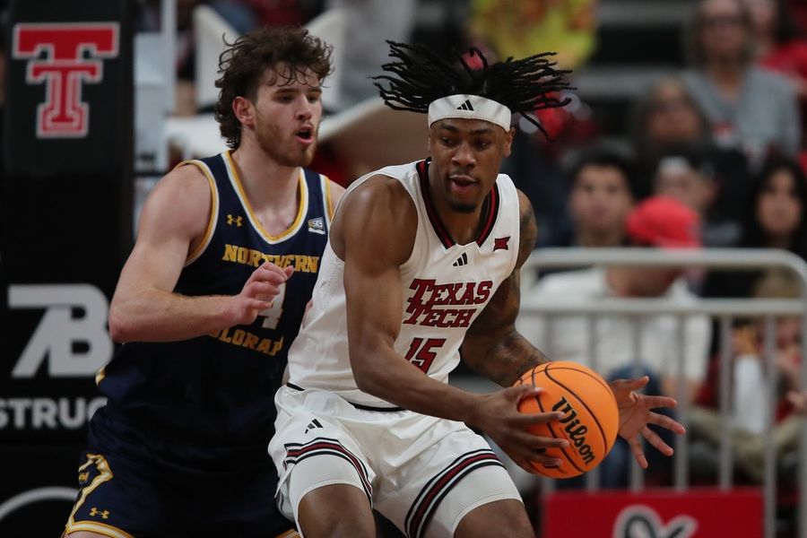 LeJuan Watts (36) lidera al Texas Tech n.° 19 ante Northern Colorado