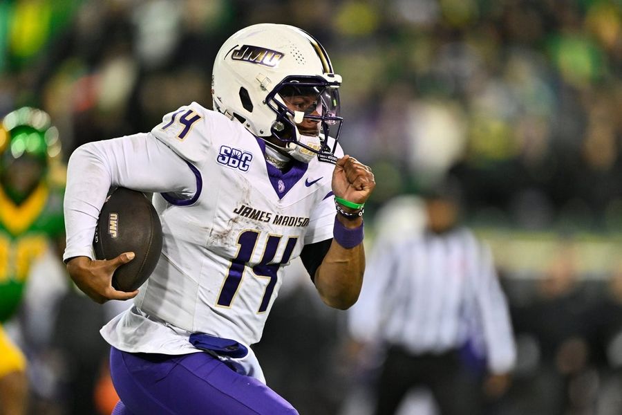 NCAA Football: CFP National Playoff First Round-Game 4-James Madison at Oregon
