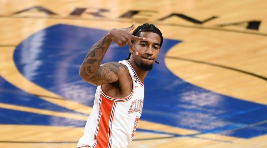 Clemson starts fast, holds on to edge Cincinnati