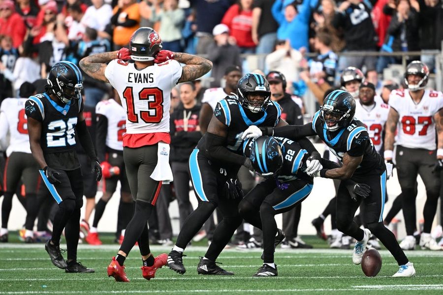 NFL: Tampa Bay Buccaneers at Carolina Panthers