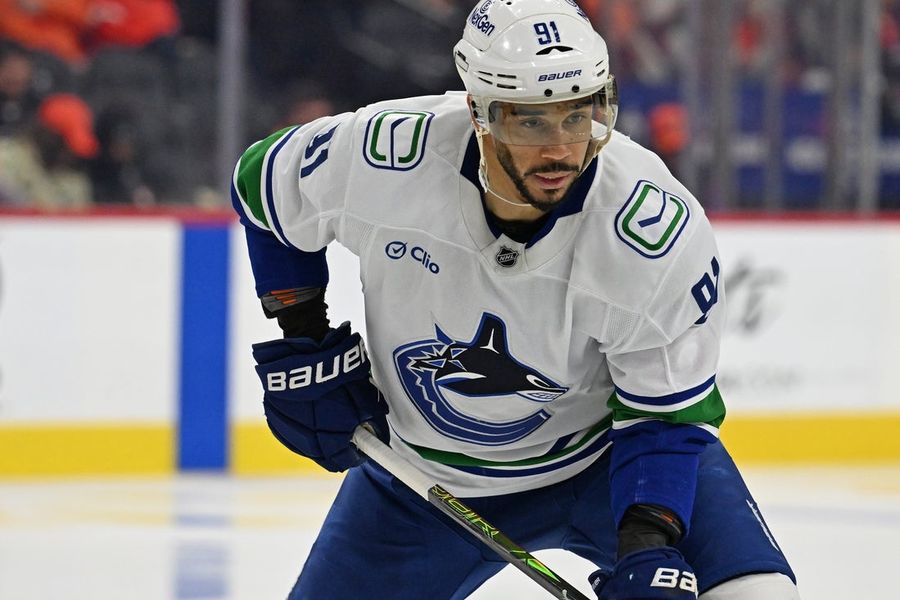 NHL: Vancouver Canucks at Philadelphia Flyers