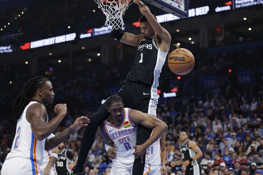 NBA: San Antonio Spurs at Oklahoma City Thunder