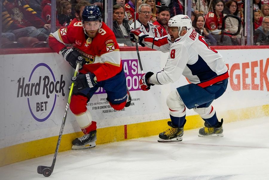 Third-period surge propels Panthers past Capitals