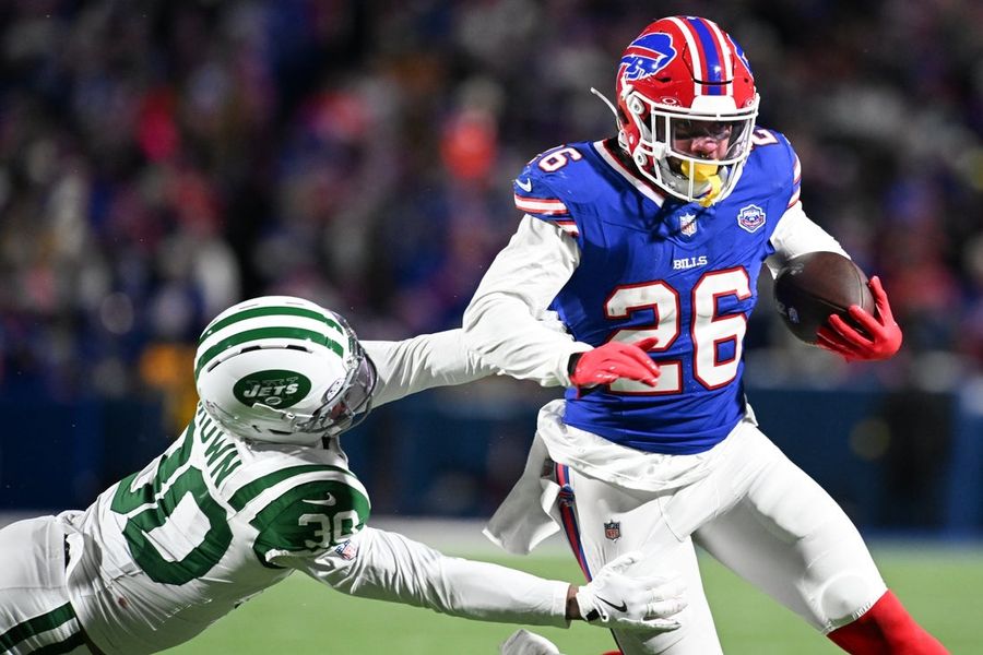 Jets set dubious mark with no interceptions all season