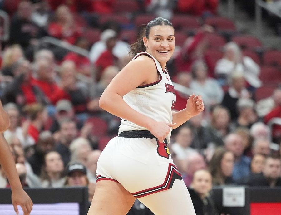 Women's Top 25 roundup: No. 18 Ole Miss grabs road upset over No. 5 Oklahoma