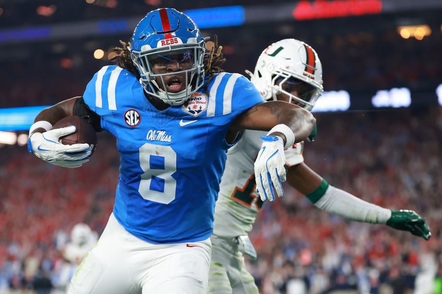Reports: Ex-Ole Miss TE Dae'Quan Wright, in Browns camp, leads group to transfer portal