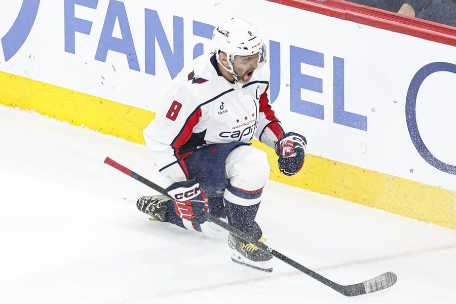 NHL: Washington Capitals at Chicago Blackhawks