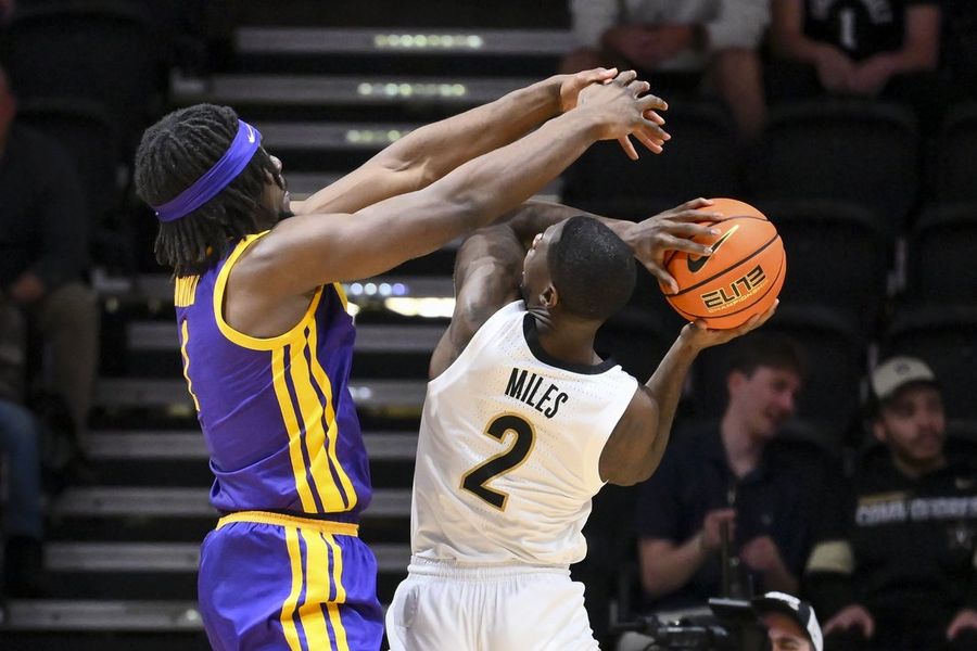 NCAA Basketball: Louisiana State at Vanderbilt