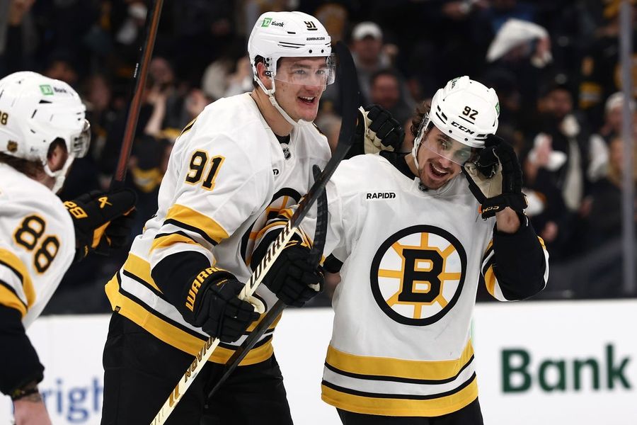 NHL: New York Rangers at Boston Bruins