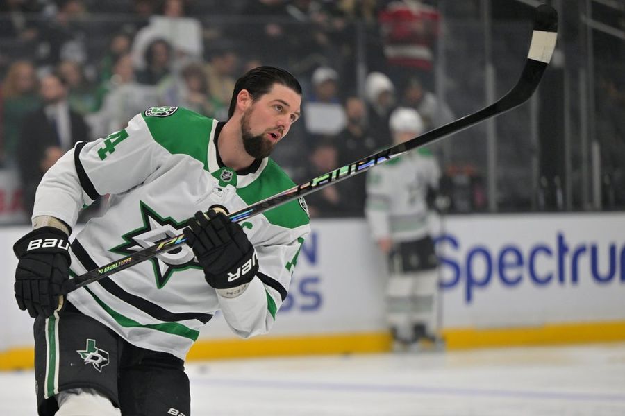 El capitán de los Stars, Jamie Benn, regresa para su 18ª temporada.