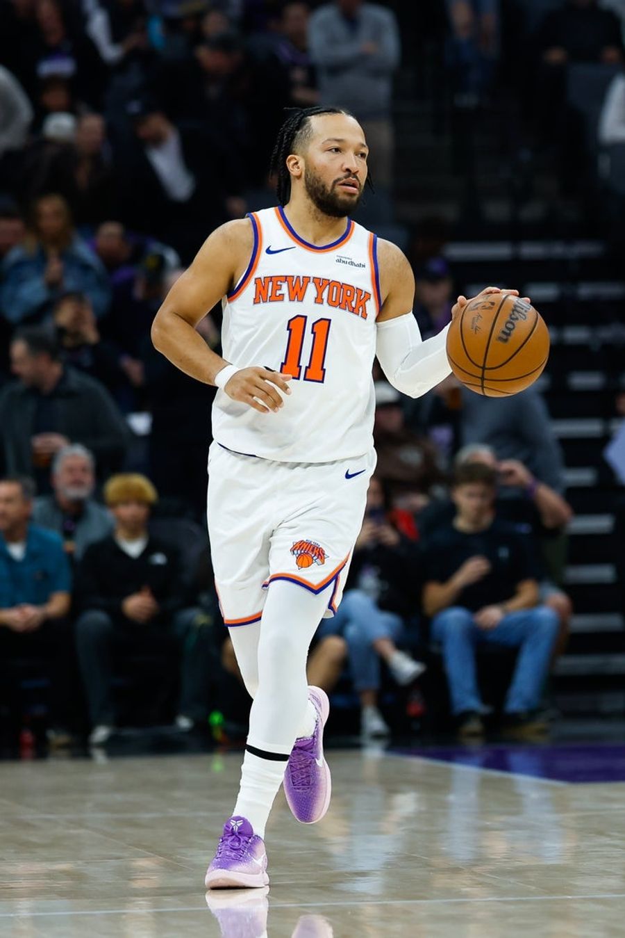 Knicks' Jalen Brunson exits vs. Kings due to ankle injury
