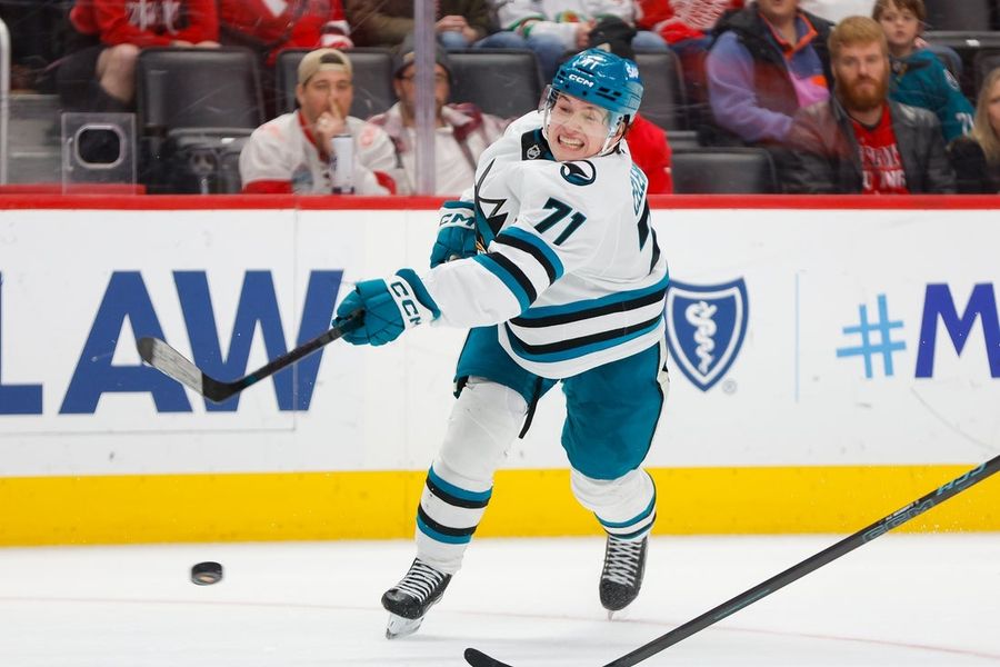 NHL: San Jose Sharks at Detroit Red Wings
