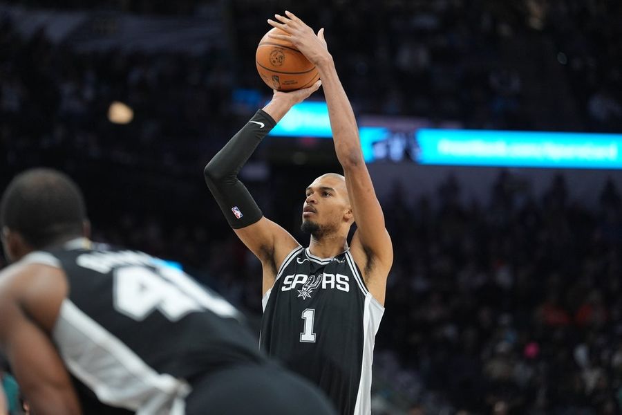 NBA: Minnesota Timberwolves at San Antonio Spurs