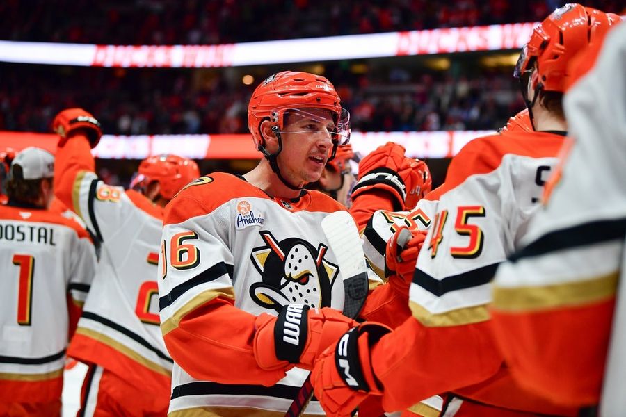 Ducks bouncing back from extended skid as in-flux Rangers visit