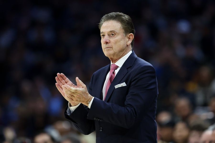 Rick Pitino shooting for 900 wins against son in St. John's-Xavier