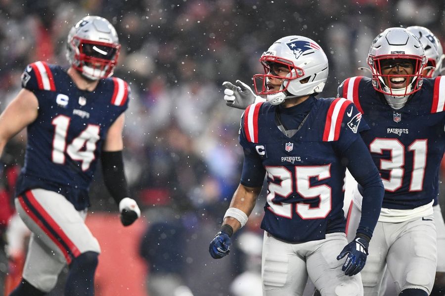 NFL: AFC Divisional Round-Houston Texans at New England Patriots