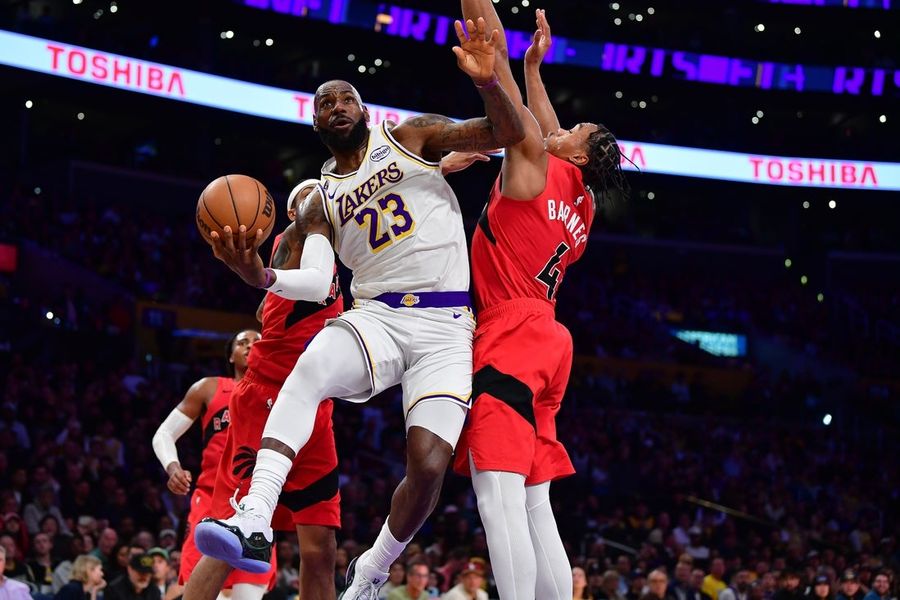 NBA: Toronto Raptors at Los Angeles Lakers
