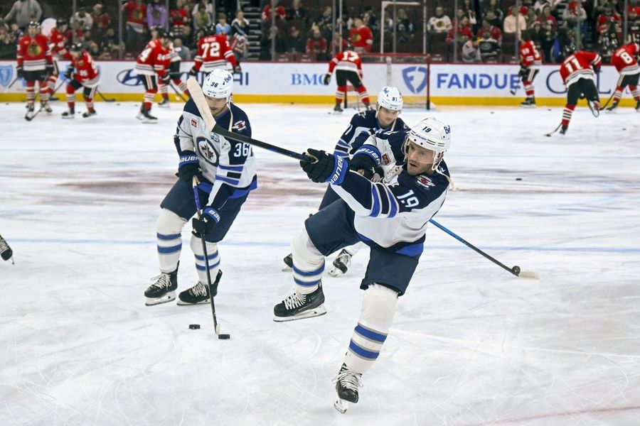 NHL: Winnipeg Jets at Chicago Blackhawks