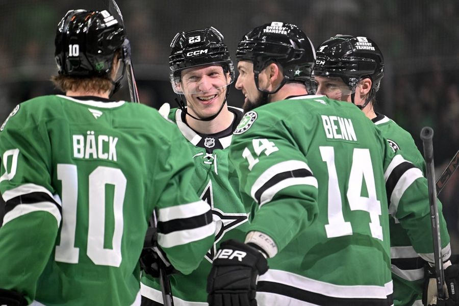NHL: Boston Bruins at Dallas Stars