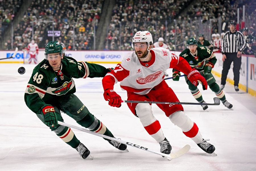 NHL: Detroit Red Wings at Minnesota Wild