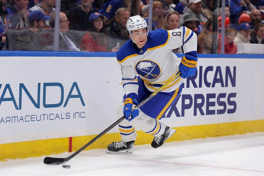 Informes: Los Sharks firman a Michael Kesselring con un contrato de tres años y 13,5 millones de dólares.