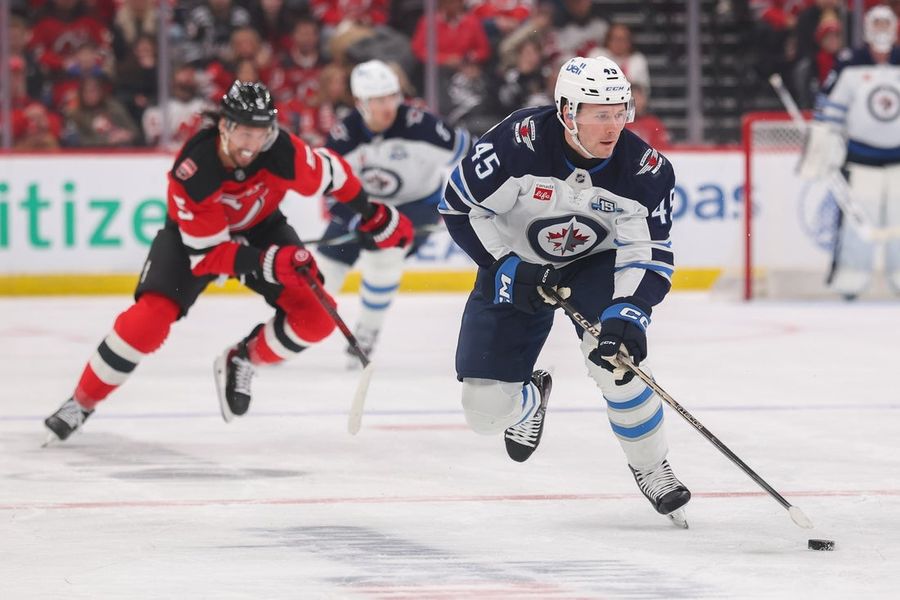NHL: Winnipeg Jets at New Jersey Devils