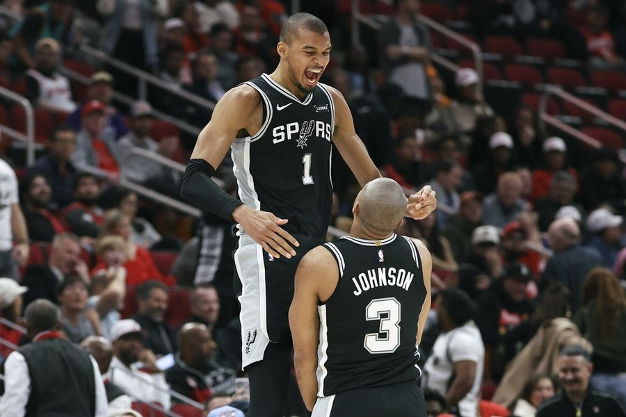 NBA: San Antonio Spurs at Houston Rockets